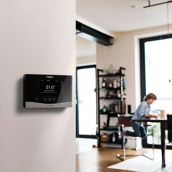 Automatika bežična sa regulacijom u ovisnosti od vanjske temperature za vi&scaron;e krugova grijanja (grijanje, hlađenje, solar, PTV, ventilacija - sensoAPP) sensoCOMFORT VRC 720f VAILLANT 